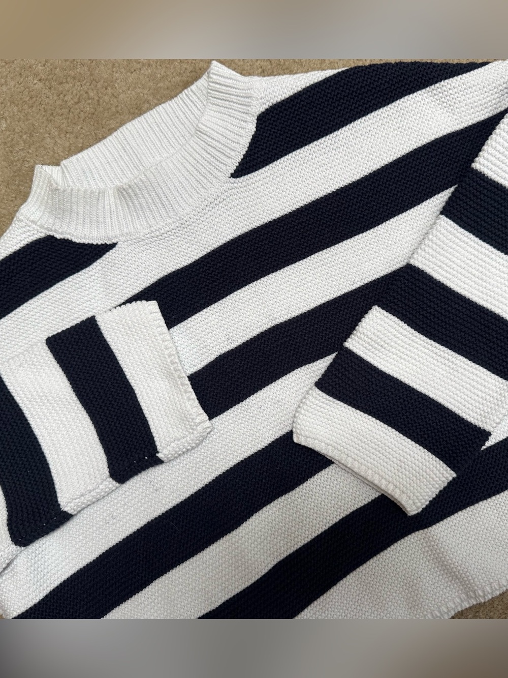 Moon & Madison Women’s Sz S Striped Knit Crewneck Sweater - Navy & White